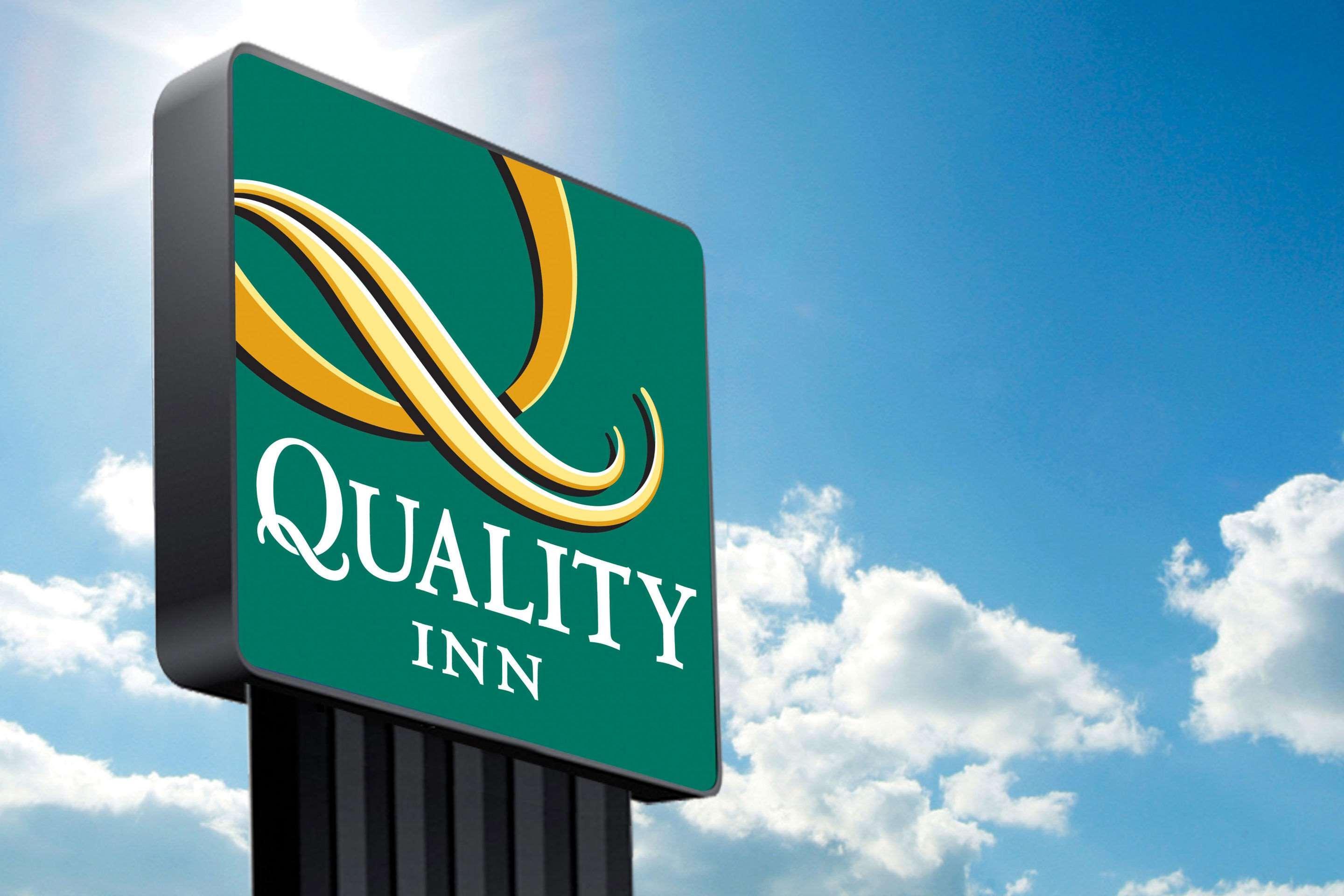 Quality Inn Newton At I-80 Eksteriør billede