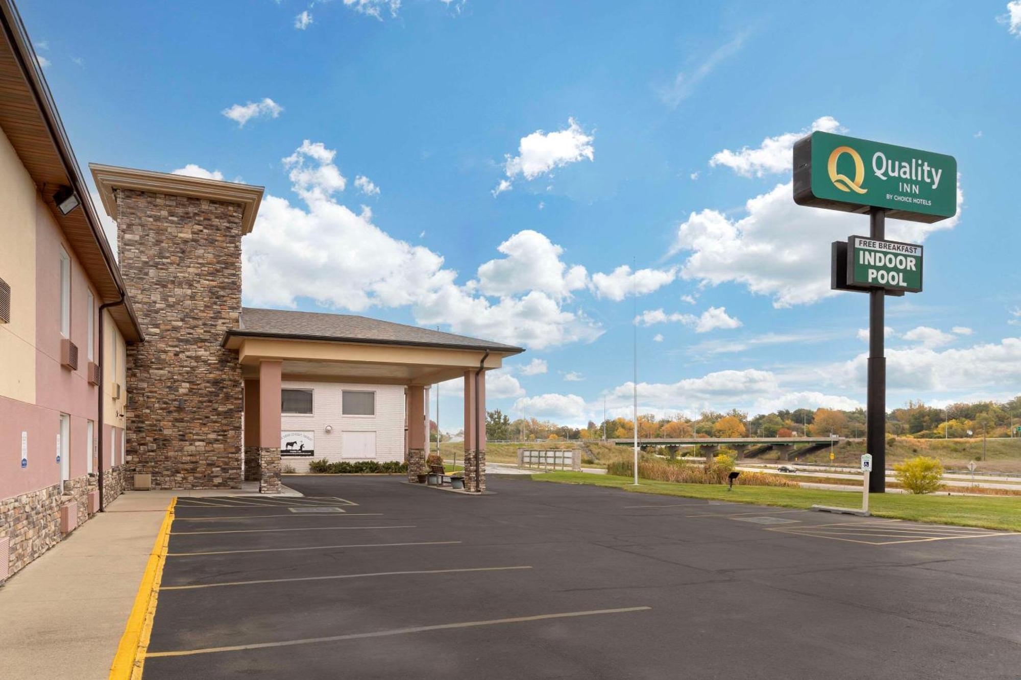 Quality Inn Newton At I-80 Eksteriør billede
