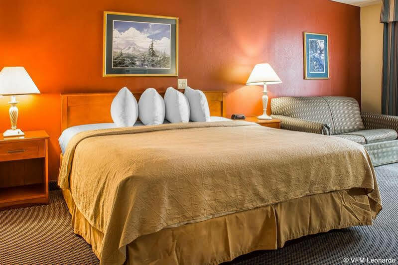 Quality Inn Newton At I-80 Eksteriør billede